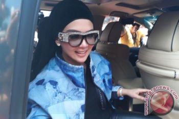 Syahrini: Komentar "haters" tidak pengaruhi rekening saya