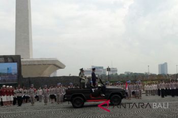Presiden Jokowi pimpin Apel Wanita TNI dan Polwan