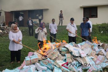 Arsip berusia 36 tahun dimusnahkan