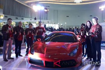 Tampil beda, BCA Expo Semarang 2018 pajang Ferrari
