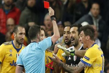 Bangga dan amarah iringi langkah Juventus pergi