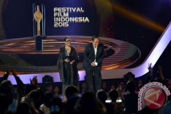 Aktor Deddy Sutomo meninggal, selebriti tanah air berduka