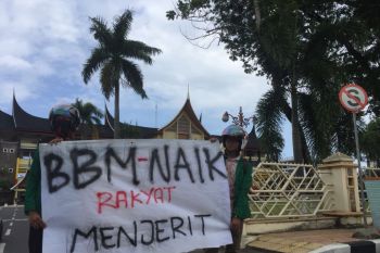 Wawancara koordinator aliansi BEM se-Sumbar Faizil Putra terkait kenaikan harga BBM (Video)