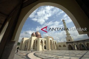 PEMBANGUNAN ISLAMIC CENTER