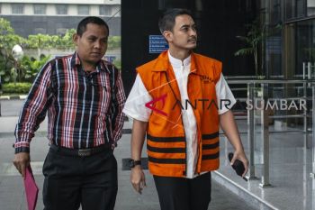 KPK panggil Zulkifli Nurdin, ayah Zumi Zola