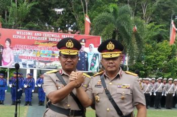 Kapolda baru terima Pataka Polda Sulteng