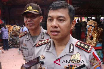 Tiga tersangka ditahan terkait tarian erotis di Pantai Kartini