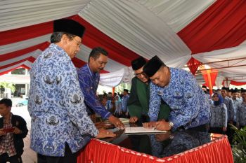 Gubernur: alih kelola SMA/SMK jangan dipahami dangkal