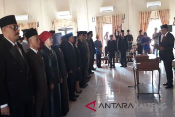 Puluhan pejabat di Pemkab Lamandau berganti