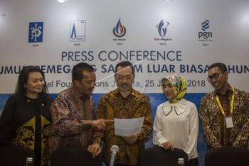 Pertamina kaji saham holding migas