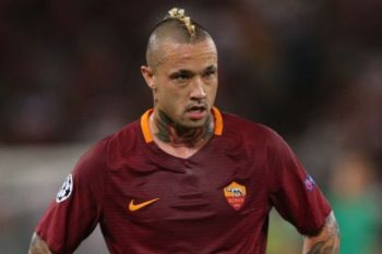 Radja Nainggolan tak bisa tampil saat Roma vs Barca?