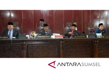 Dua anggota DPRD Sumsel resmi dilantik