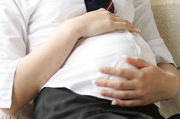Perempuan remaja cari perhatian atas kehamilannya