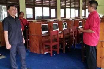 DPRD minta nasib satpam dan petugas kebersihan SMA diperhatikan