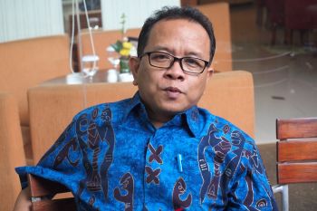 Nur Hidayat Sardini: bubarkan DPD jika tidak optimal
