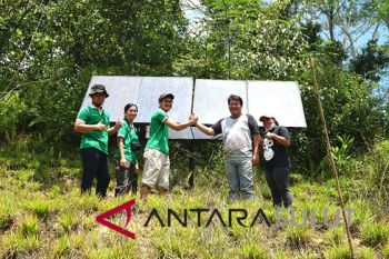 Sharp bangun Sistem panel Surya