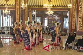 Upacara Jumenengan Pakoe Boewono XIII berjalan lancar