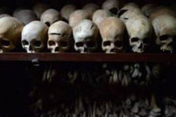 Tengkorak dan tulang belulang manusia ditemukan berserakan di ombok Timur