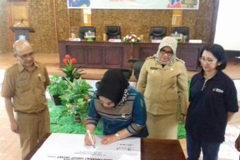 Anggota DPR-Kemenkes sosialisasikan germas di Wakatobi