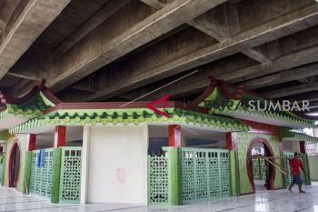 MUSALA GAYA TIONGKOK DI KOLONG TOL