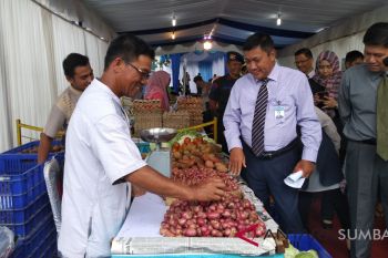 BI Sumbar gelar pasar murah bahan kebutuhan pokok (Video)