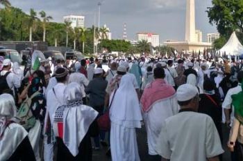 Warga mulai datangi Monas untuk mengikuti aksi bela Palestina