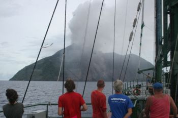 Memprihatinkan jalan menuju obyek wisata di Lembata
