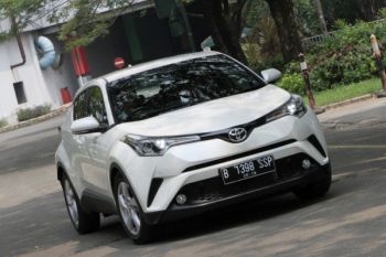 Toyota C-HR hybrid meluncur akhir April di Jakarta