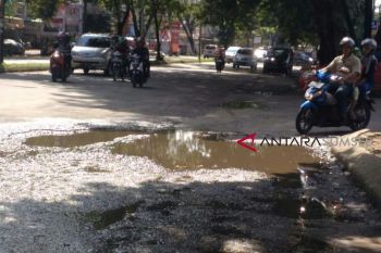 Masalah utama Kota Palembang masih soal sampah dan jalan rusak