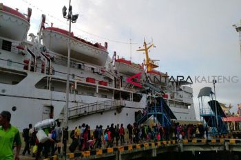 Lebaran masih lama, Pelabuhan Sampit mulai ramai pemudik
