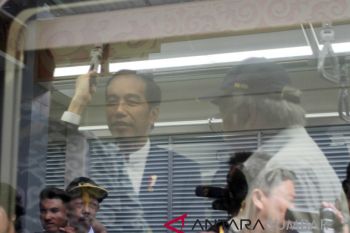 PRESIDEN RESMIKAN KA MINANGKABAU EKSPRES