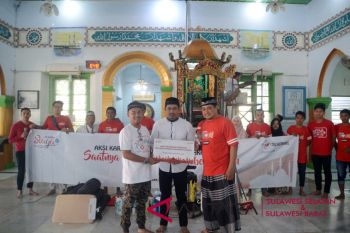 Telkomsel gelar aksi bersihkan masjid jelang Ramadan