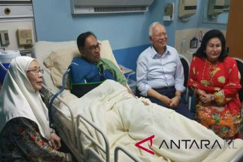 Pengacara Najib Razak mundur