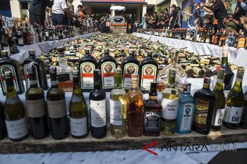 Ribuan minuman etil Alkohol dimusnahkan