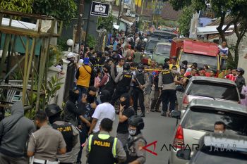 Penggeledahan rumah terduga teroris
