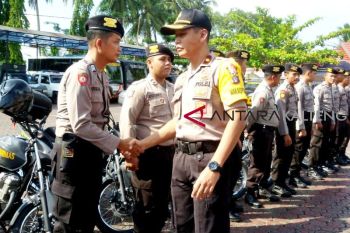 Enam Bhabinkamtibmas Barut terima kendaraan operasional