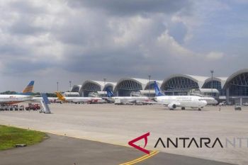 Penumpang  Di Bandara Sultan Hasanuddin H-4  Lebaran turun 13,4 persen
