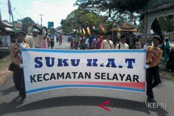 Suku Laut Selayar ramaikan pawai taaruf MTQ