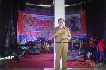 Lomban buka "Raising The Standard Kota Bitung