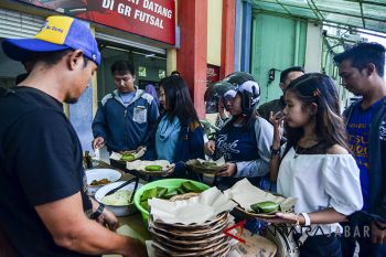 Warung nasi sedekah Ramadan