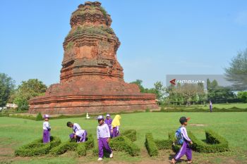 Wisata Candi Brahu