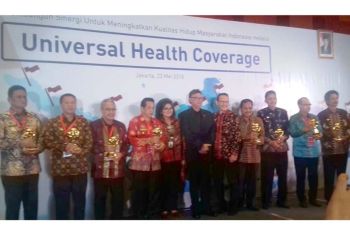 Bantaeng dan Sinjai raih penghargaan UHC JKN-KIS 2018