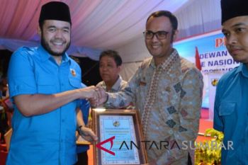 Sijunjung miliki kadis termuda di Indonesia, terima penghargaan