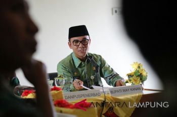 Bupati Waykanan Imbau ASN Sisihkan Uang Bantu Korban Tsunami