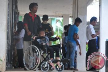 Penyandang disabilitas di Palu terima bansos