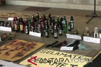 Polda DIY sita 55 botol molotov