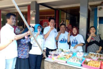 Nadalsyah blusukan sejumlah pasar di Muara Teweh