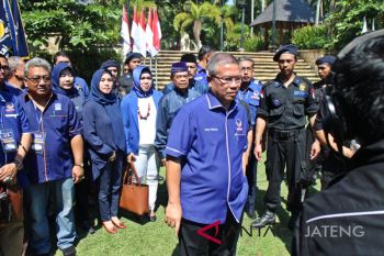 Kutuk teror bom, NasDem Jateng upacara bendera setengah tiang
