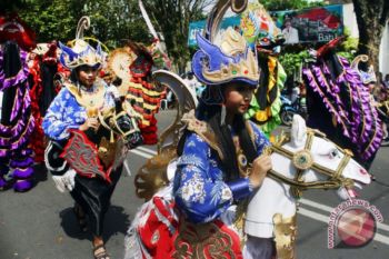23 etnis meriahkan pawai budaya nusantara di Kendari