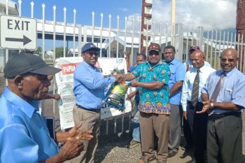 PLI serahkan bantuan warga Papua untuk korban gempa PNG